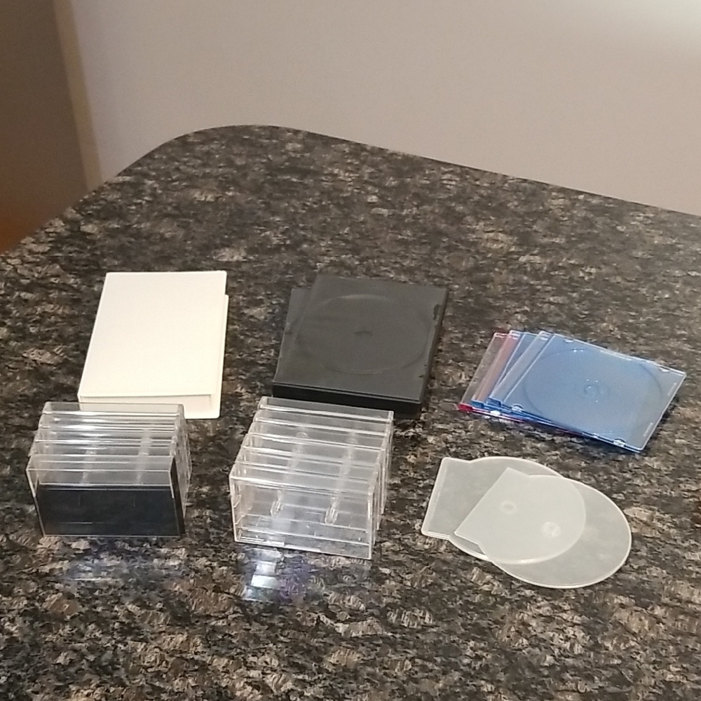 Cassette, CD, DVD, and VHS Cases